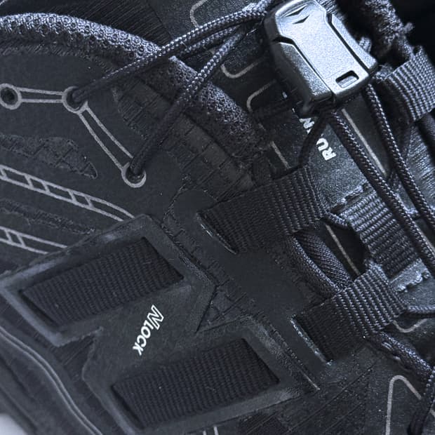 뉴발란스 1906R 블랙다크실버