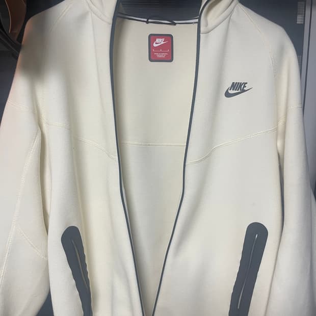 나이키 테크팩 후드집업 m 아이보리