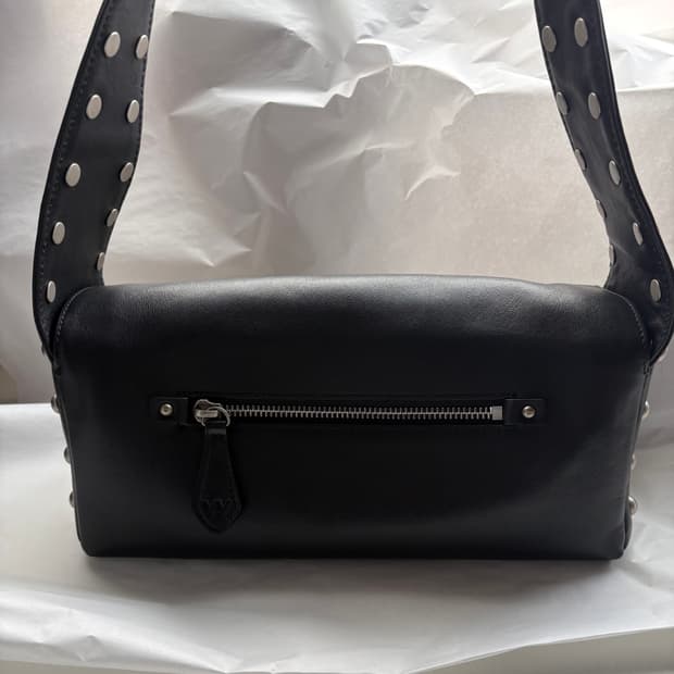 OPENYY 오픈와이와이 스터드 더플백 블랙