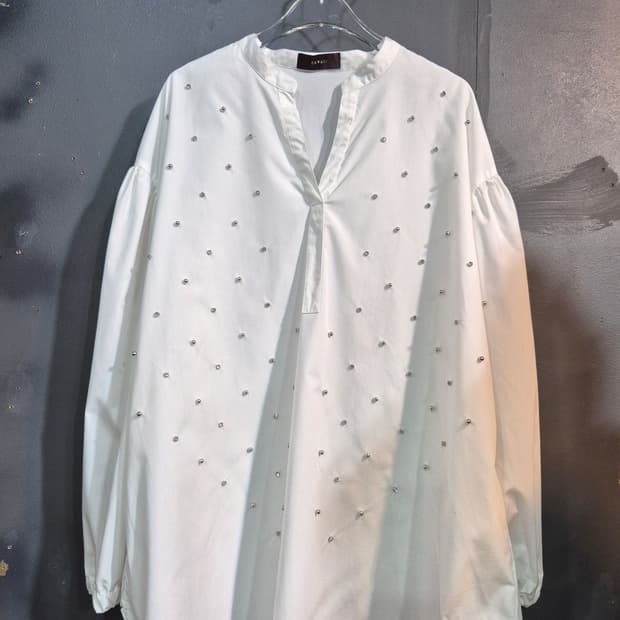 일제 화이트 큐빅 구슬  블라우스 M