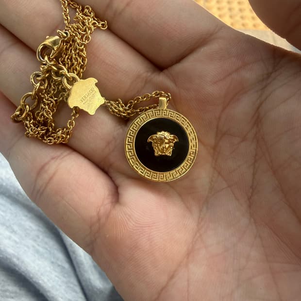 베르사체 금장 메두사 목걸이