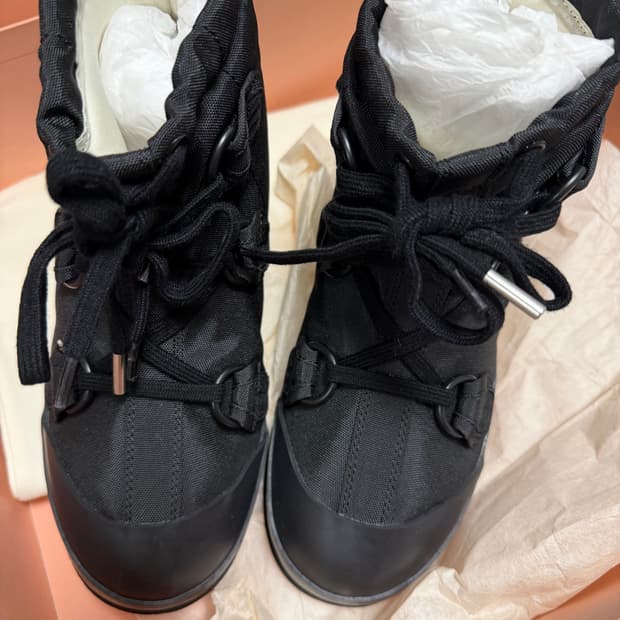 아크네스튜디오 레이스업 부츠 36