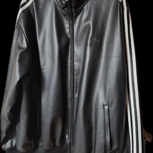 아디다스 레더 트랙탑