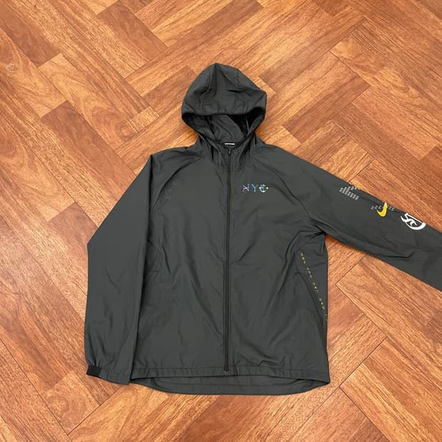 나이키 러닝 경량 바람막이