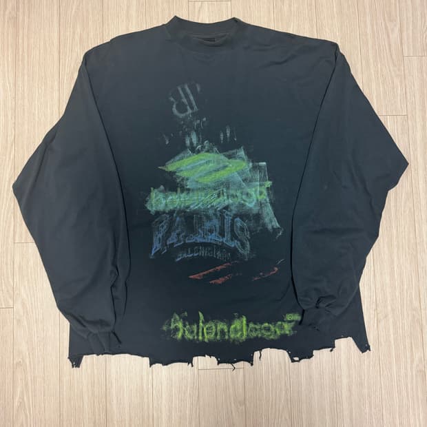 Balenciaga 발렌시아가 그래피티 롱슬리브 사이즈 1