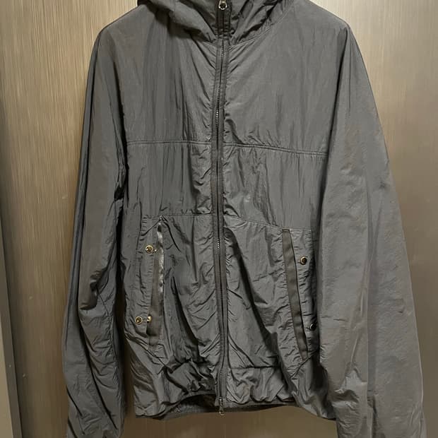 cp컴퍼니 고글 바람막이 48 사이즈 