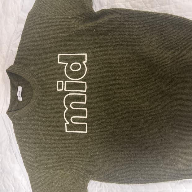 체인스티치 레터링 니트 풀오버 카키