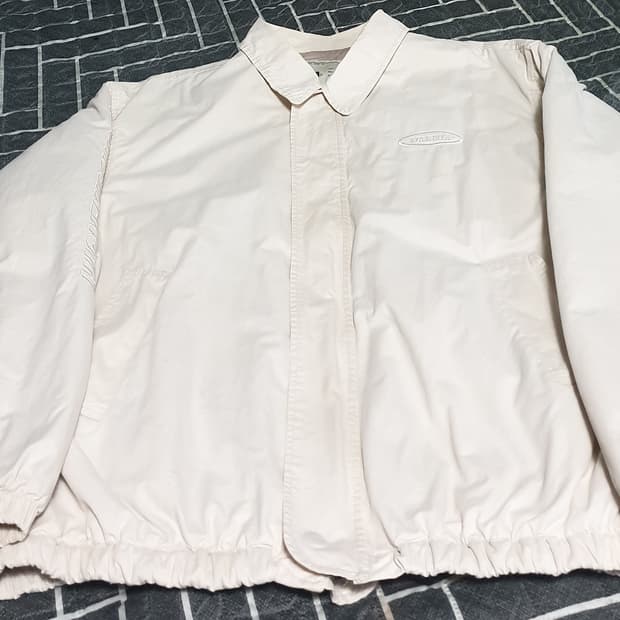 더블유브이프로젝트 안감누빔 짚업 자켓 아이보리 (XL)