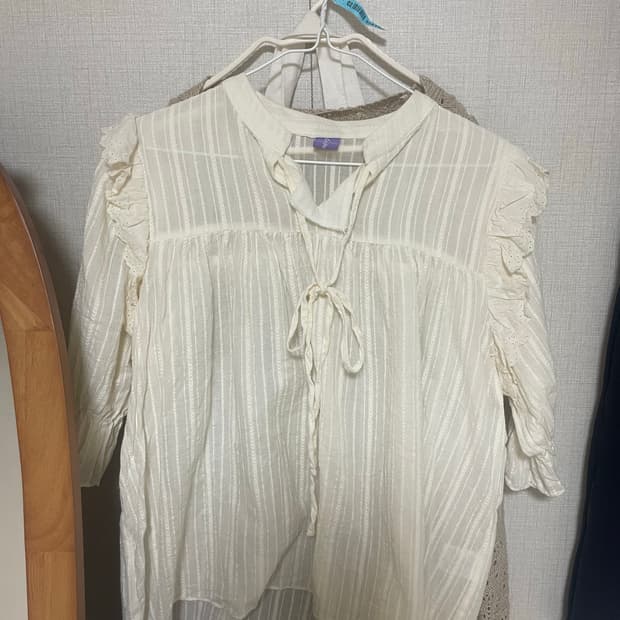 레터프롬문 아이린 블라우스