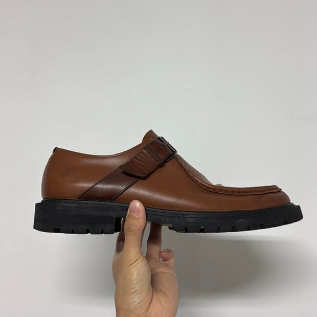 드리스반노튼 버클 로퍼 슈즈