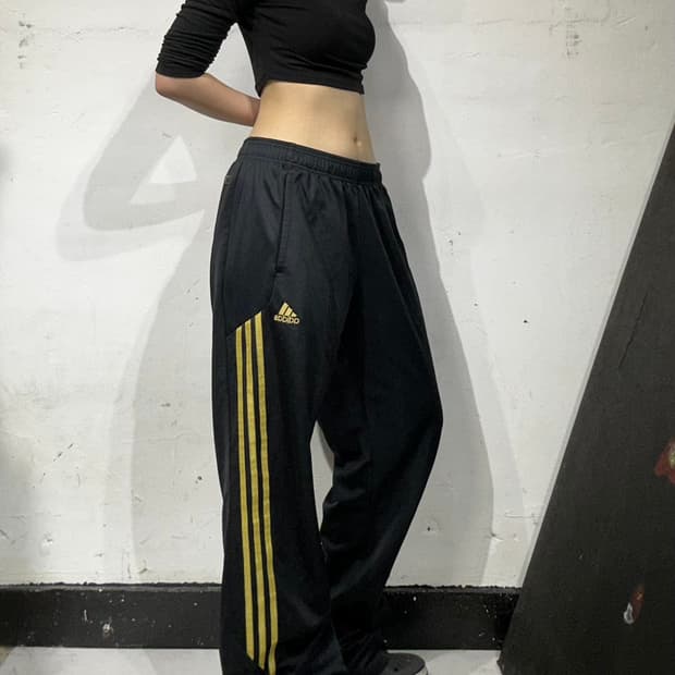 아디다스 블랙 골드 삼선 와이드 트레이닝 팬츠 L