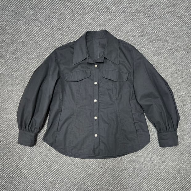 한섬 시스템 SYSTEM 블랙 퍼프 셔츠 자켓