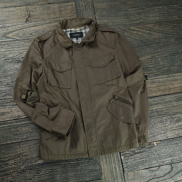 [버버리] 블랙라벨 빈티지 숏 필드 야상 자켓 올리브카키 P01437