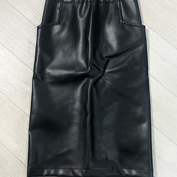 꼼데가르송 블랙 인조 레더 스커트 S