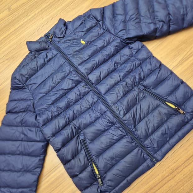 폴로 랄프로렌 남아용 경량 패딩 L사이즈입니다. 14-16세 아이들에게 