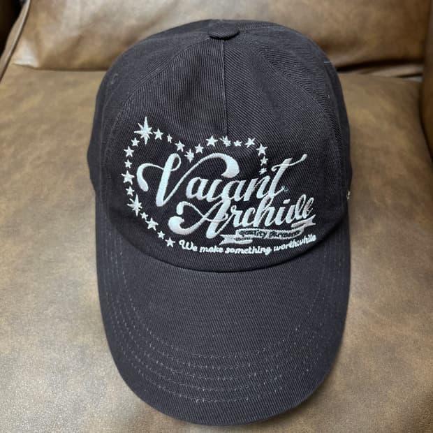 [FREE] VACANT ARCHIVE 베이컨트 아카이브 로고캡 브라운