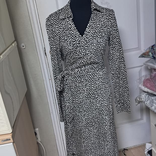 DVF(다이앤본퍼스텐버그) 랩 원피스 10(약55~66)상태최상