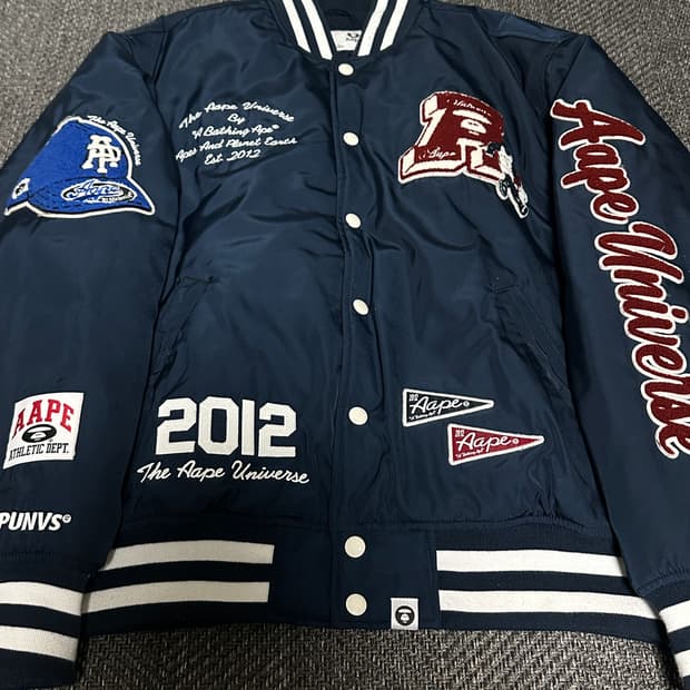 [M사이즈] 23FW AAPE 에이프 바시티 자켓 네이비