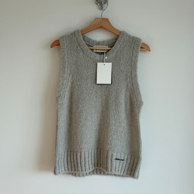 시엔느(sienne) 모헤어&알파카 니트 베스트(택 달린 제품)