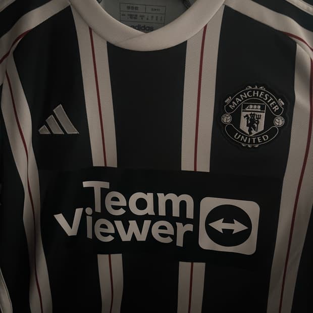 맨유23-24시즌 어웨이 유니폼