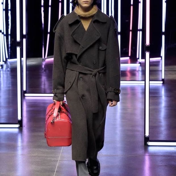 펜디 21fw 최고가 런웨이 코트 팝니다 보테가 구찌 루이비통 프라다