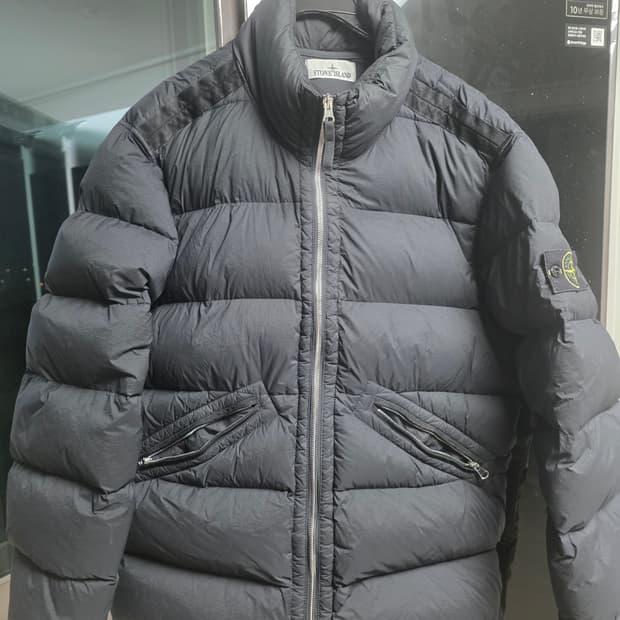 스톤아일랜드 심리스 터널  블랙 패딩 점퍼 자켓 xl 24년