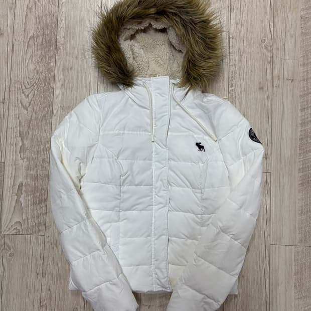 아베크롬비 울프죠 패딩 화이트 m