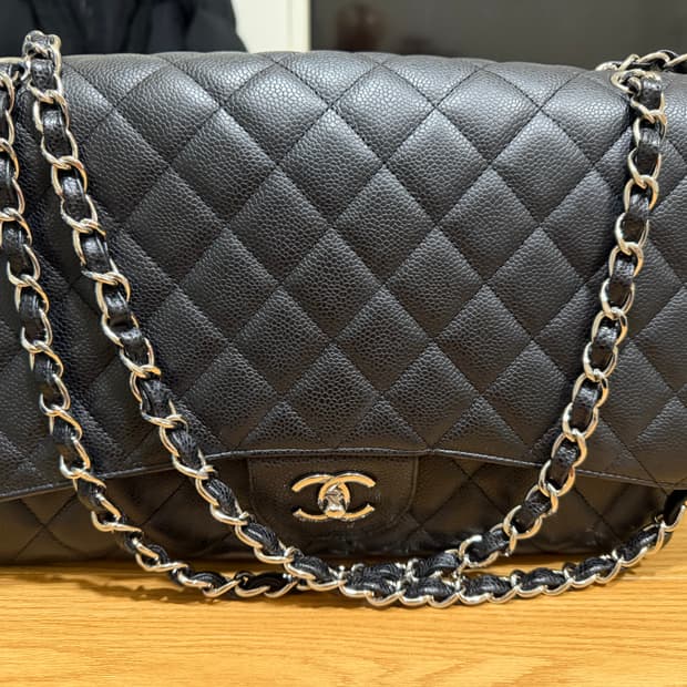 샤넬 클래식 캐비어 플랩백 블랙 은