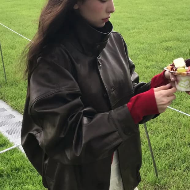 웬즈데이오아시스 투웨이 비건 레더자켓