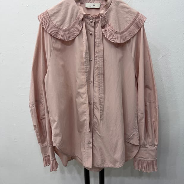 정품) O2ND 오즈세컨 한섬 20ss 프릴 장식 셔츠 76