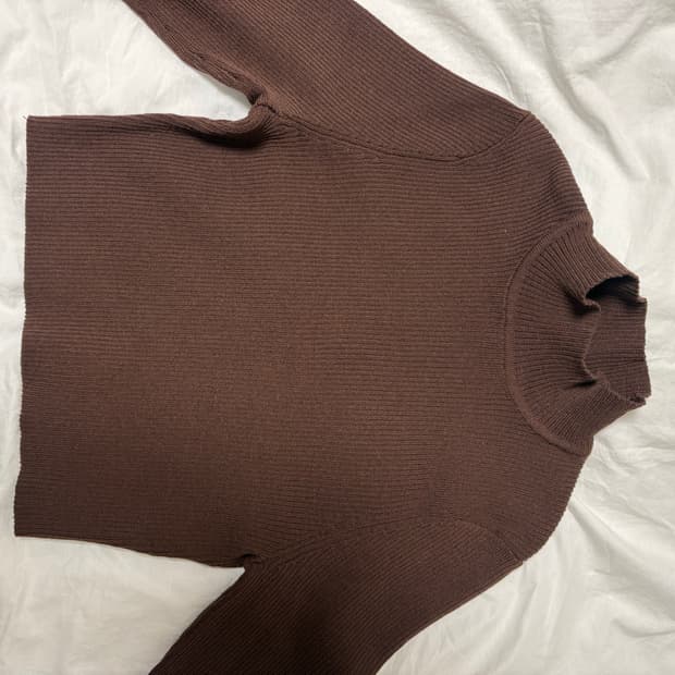 h&m 브라운 터틀넥 크롭 니트