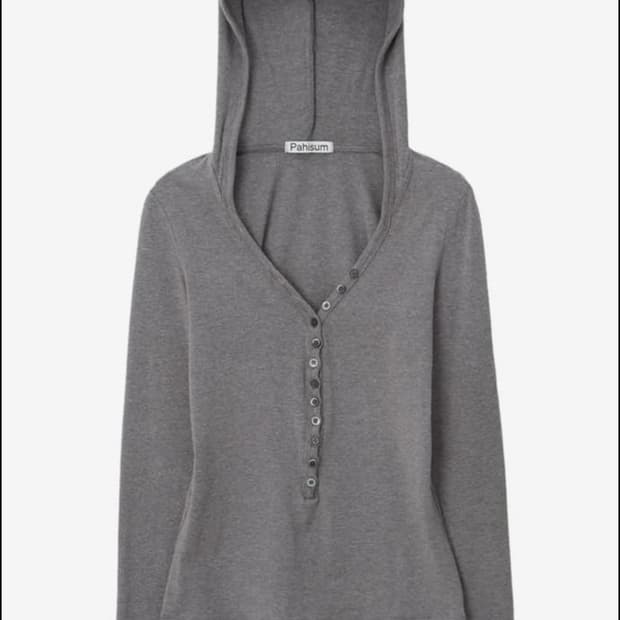 파히섬 버튼 티셔츠 그레이