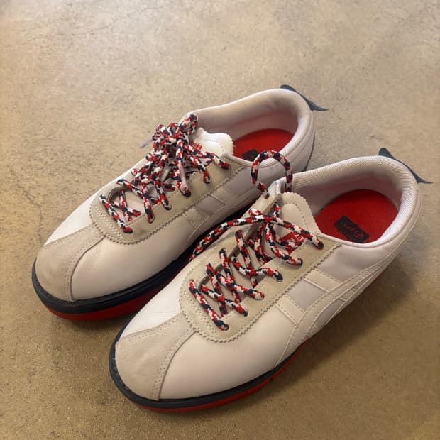 오니츠카타이거 포쿠리 스니커즈