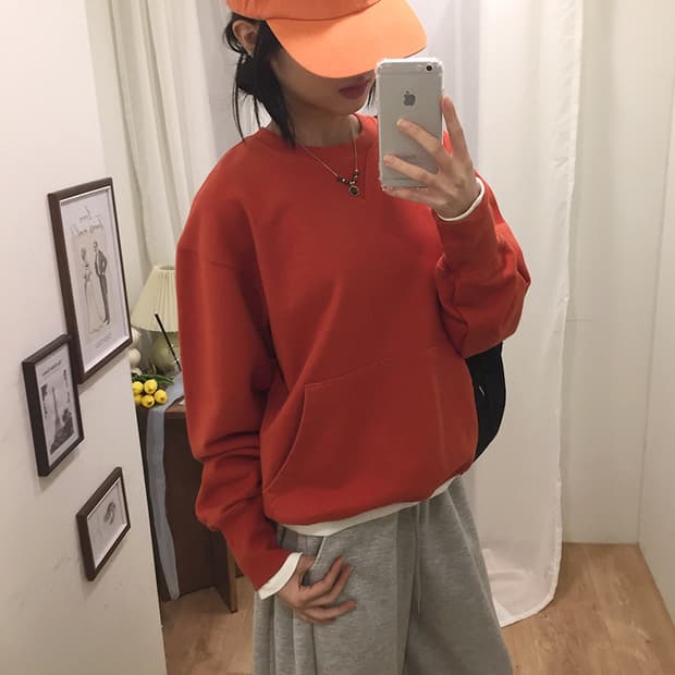 공용 유니폼브릿지 포켓 맨투맨 100