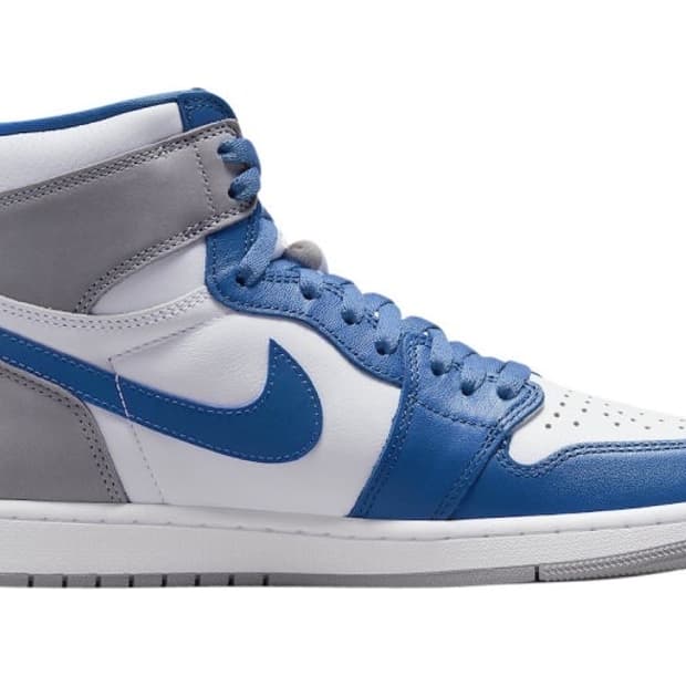 나이키 에어 조던 1 레트로 하이 OG 트루 블루 270