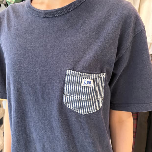 Lee 네이비 포켓 반발 티셔츠