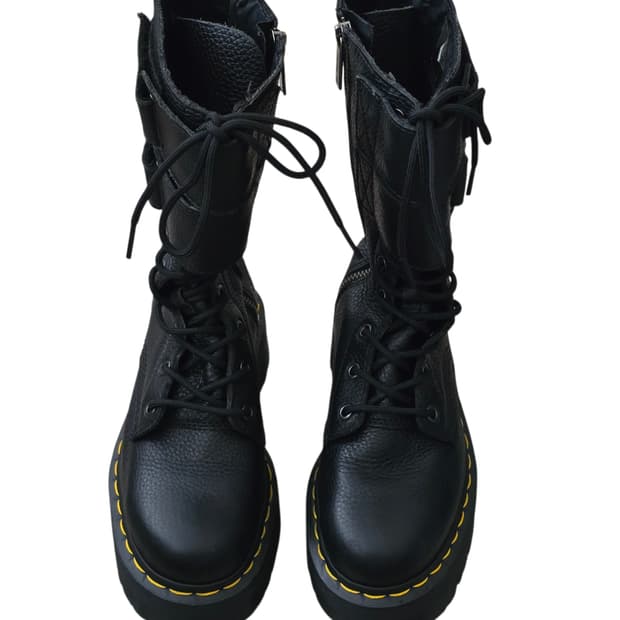 (220)닥터마틴 재거 10홀 부츠