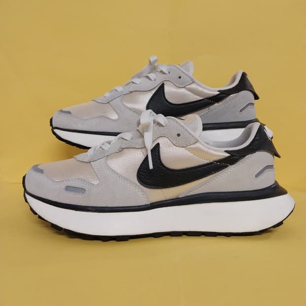 여성 나이키 피닉스 와플 키높이 운동화 (250)