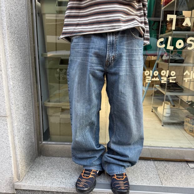 Levi’s 569 (loose straight)