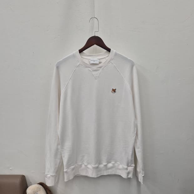 메종키츠네 폭스 헤드 패치 클래식 맨투맨 M