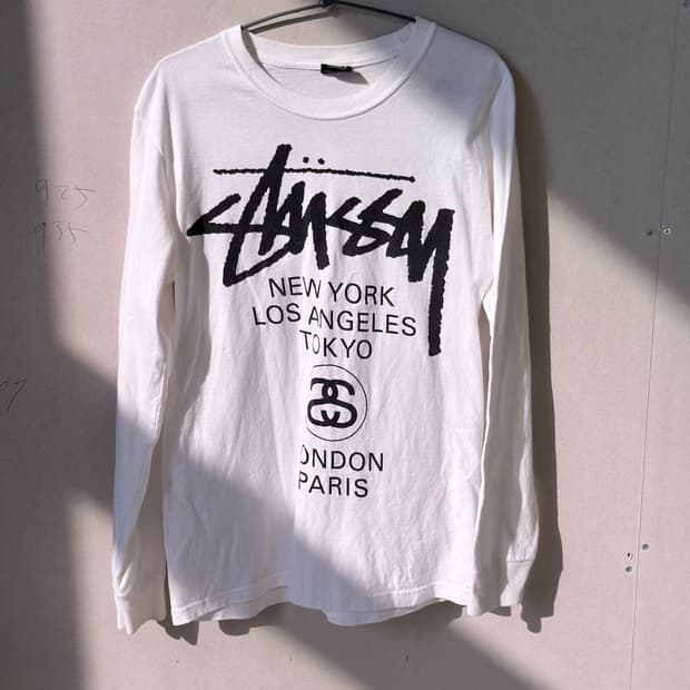 스투시 롱슬리즈