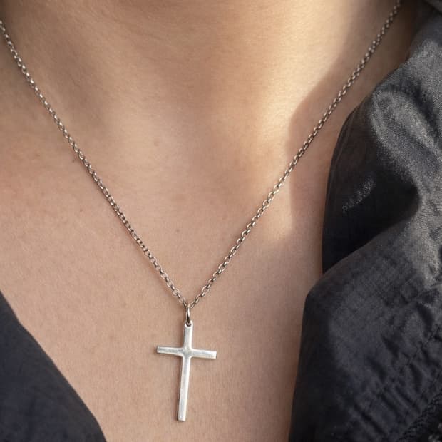 숏츠핏 십자가목걸이 (실버925)
