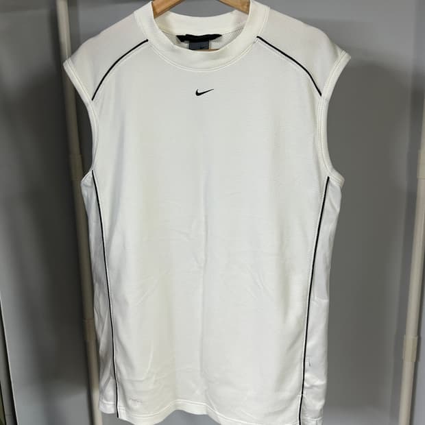 나이키 스피어 슬리브리스 나시티