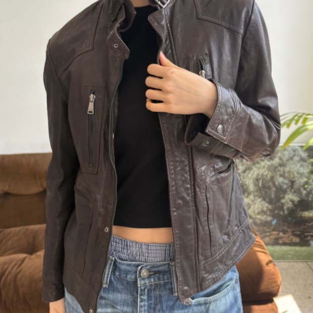 슬림 하이넥 레더 자켓