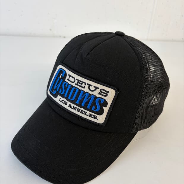 데우스 엑스 마키나 스트라이프 트러커 매쉬 메쉬 볼캡 모자