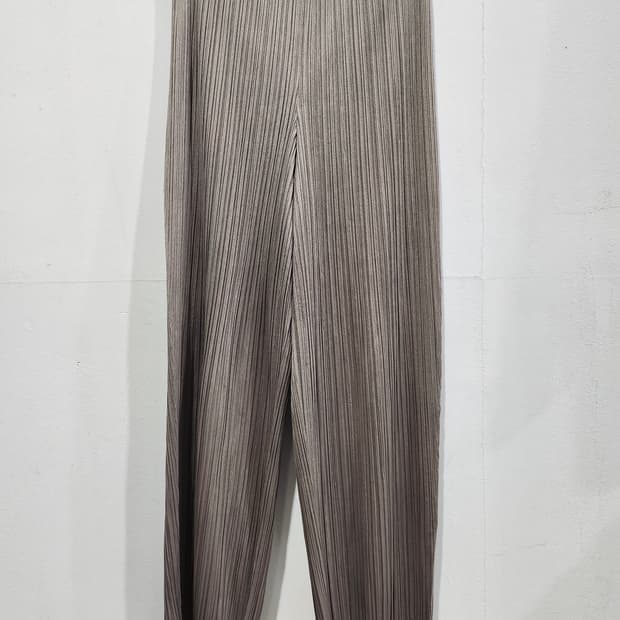 이세이미야케 플리츠플리즈 팬츠 사이즈 5 베이지