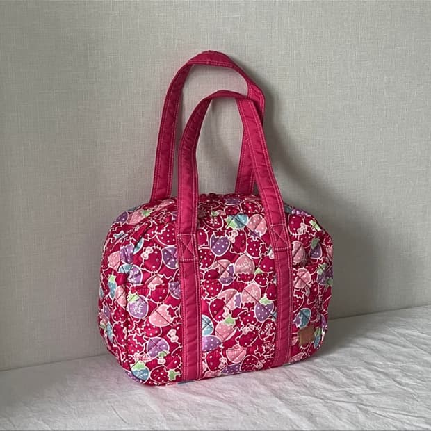 Hello kitty porter bag 삽니다.