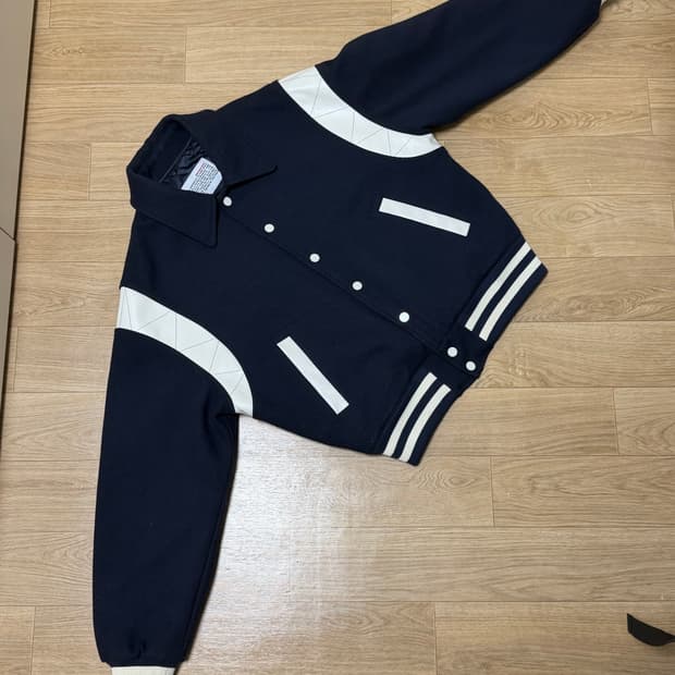 BIRTHDAYSUIT 바시티 자켓 M 사이즈