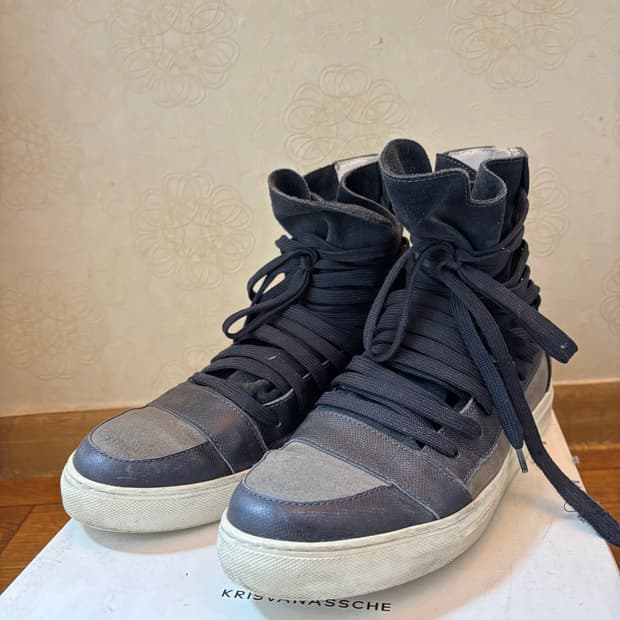 크리스반아쉐 스니커즈