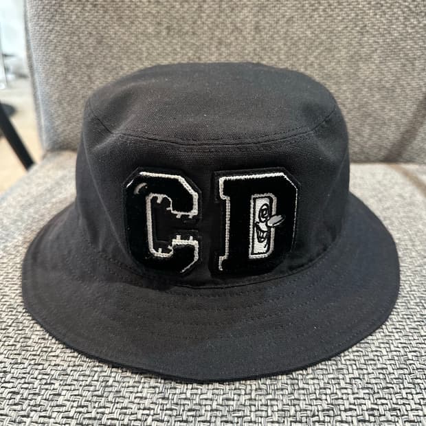 디올 x 케니 샤프 버킷햇